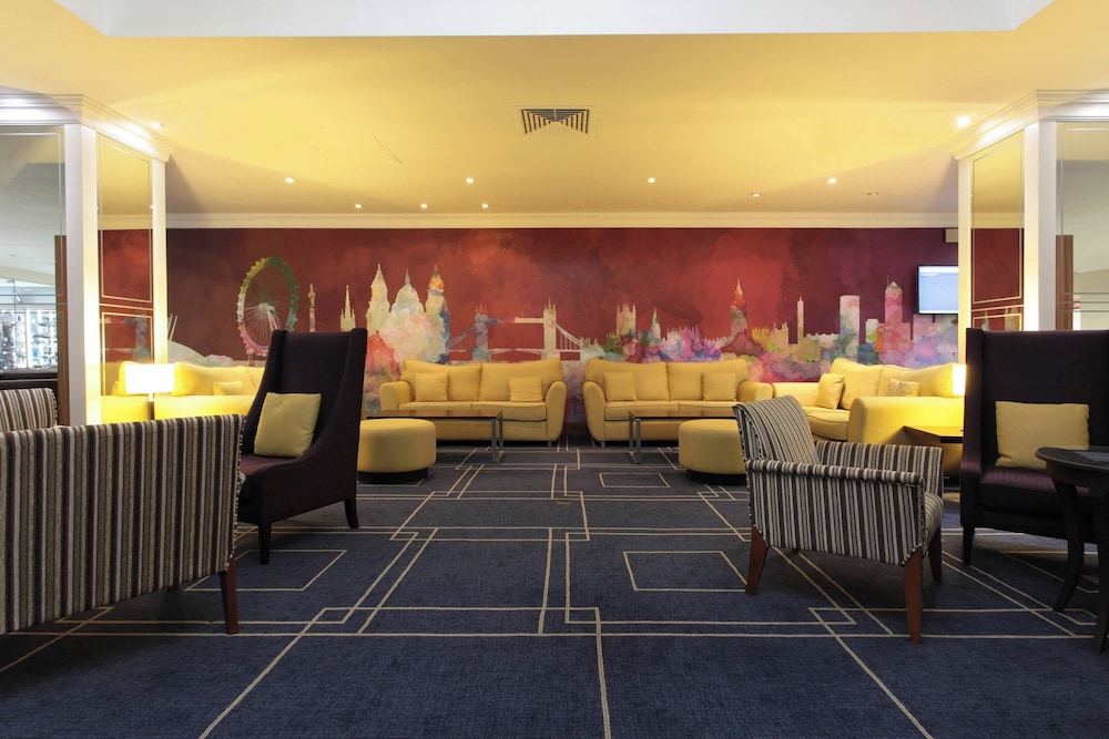 Renaissance London Heathrow Hotel 2