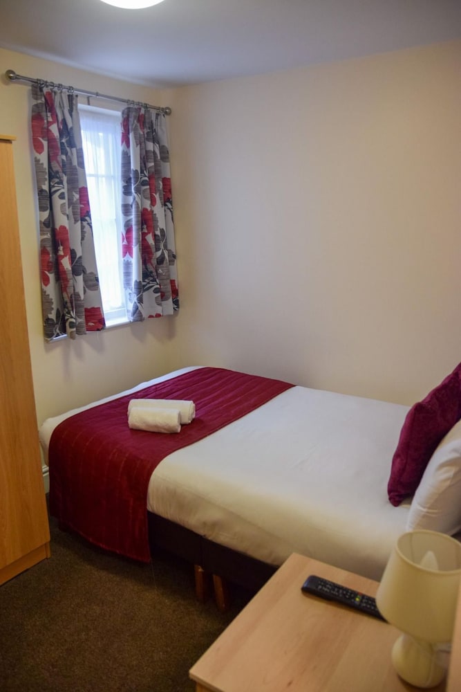 Europa Gatwick Hotel & Spa 17