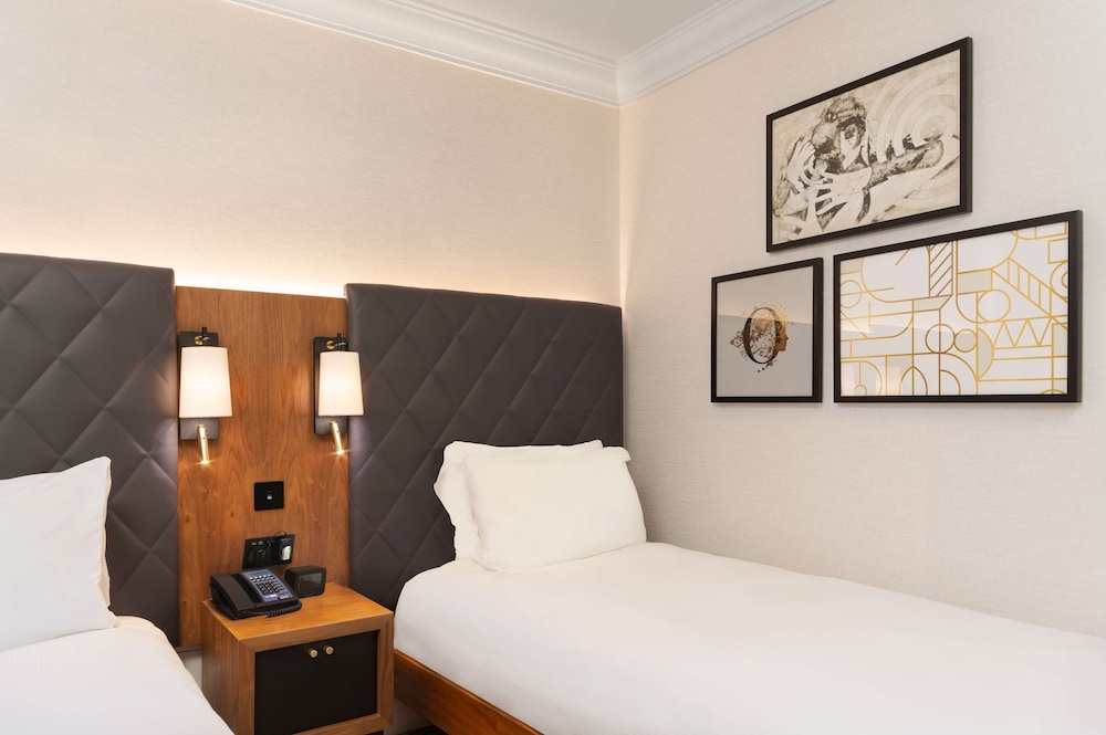 Hilton London Olympia 13