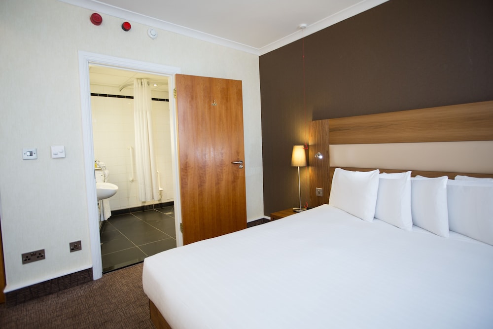 Hilton London Olympia 8