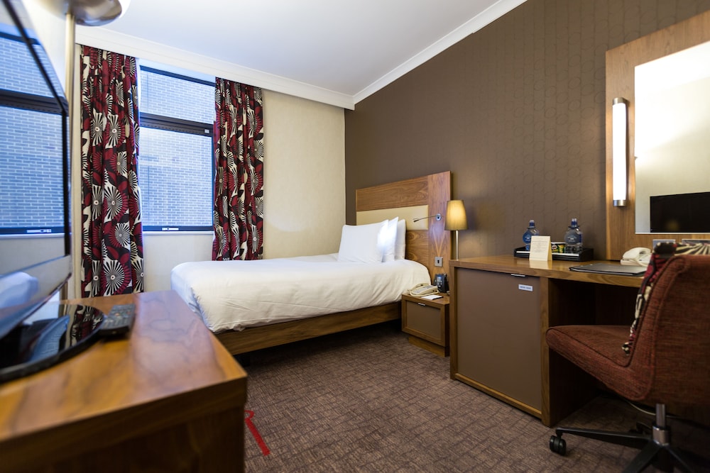 Hilton London Olympia 5