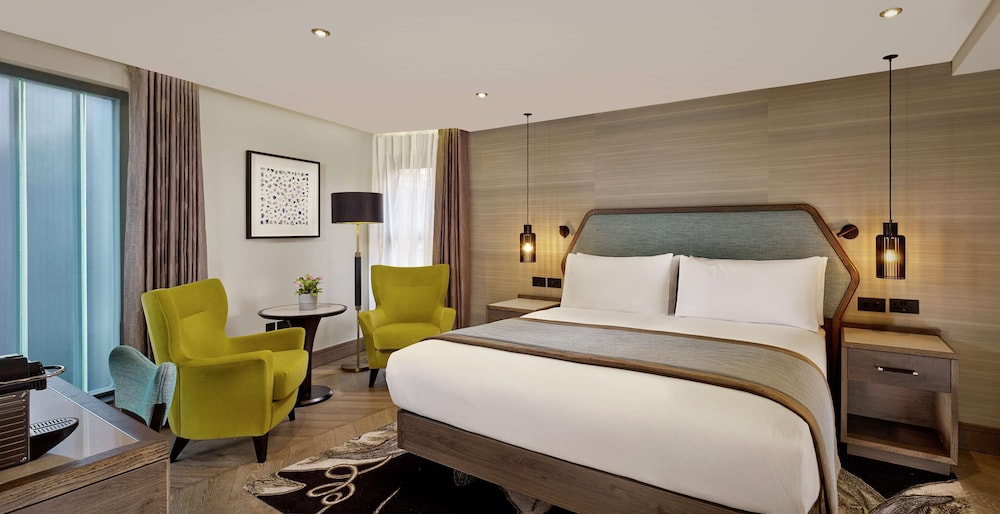 DoubleTree by Hilton Hotel London - West End 10