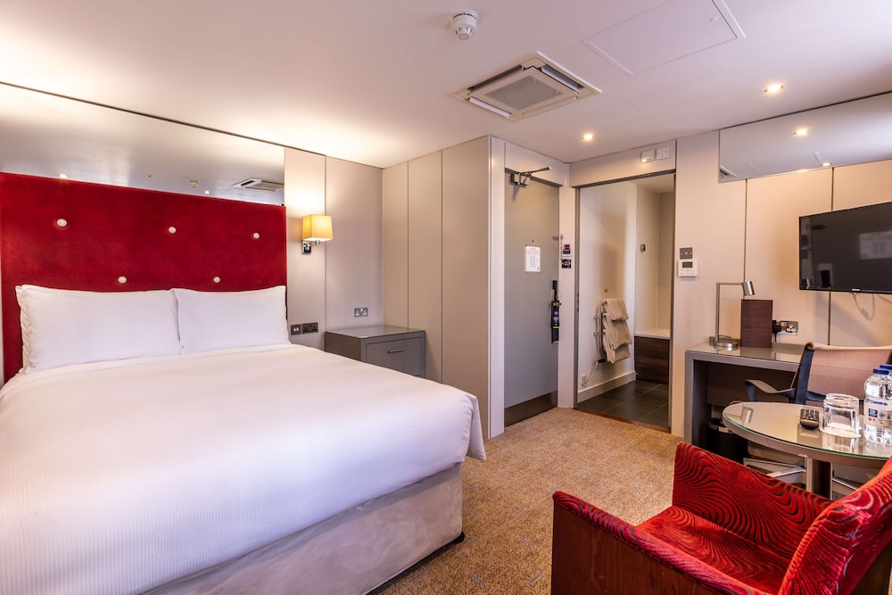 DoubleTree by Hilton Hotel London - West End 15