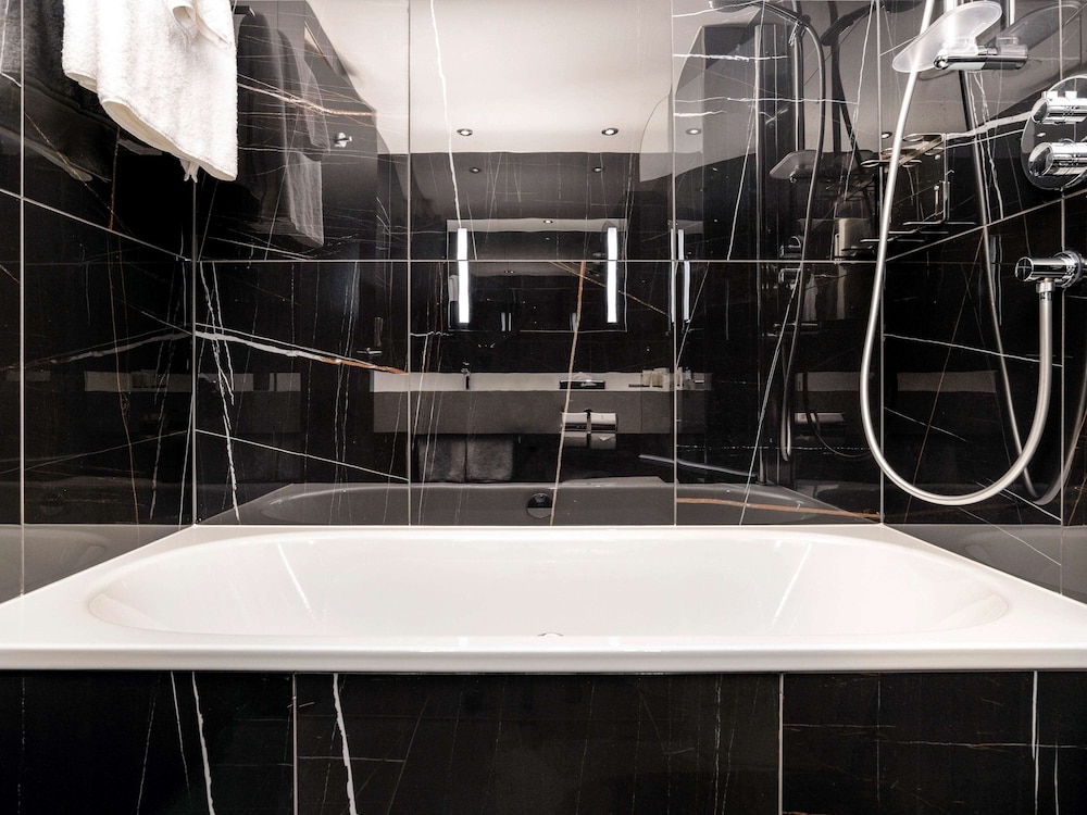 Sofitel London Gatwick 8