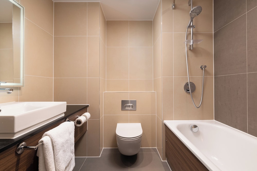 Holiday Inn London Gatwick - Worth 21