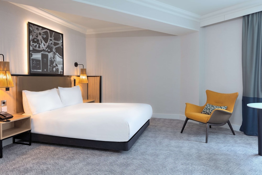 DoubleTree by Hilton London Elstree 24