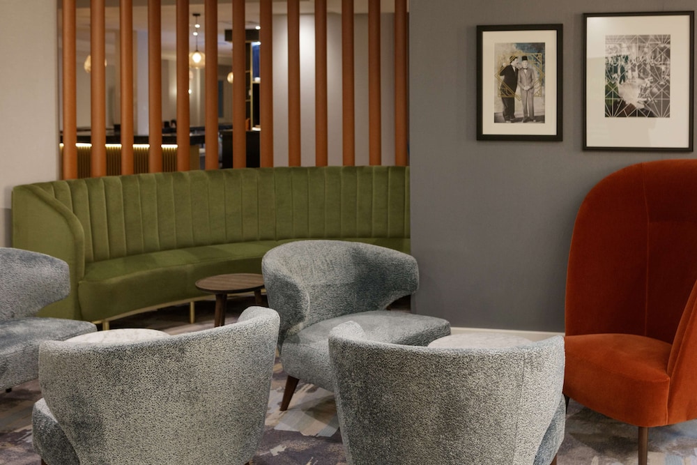 DoubleTree by Hilton London Elstree 8