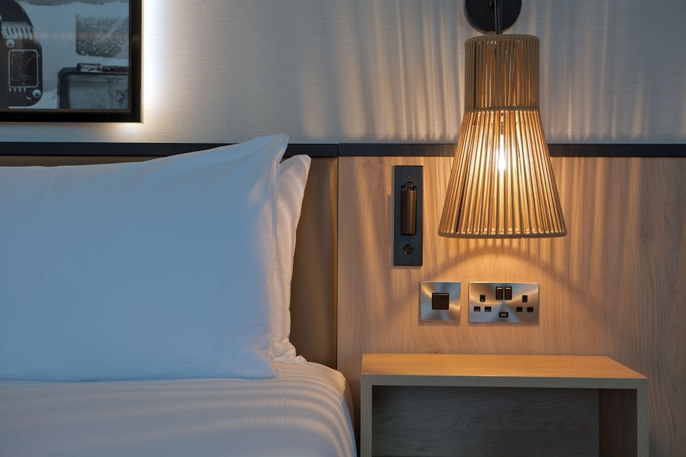 DoubleTree by Hilton London Elstree 21