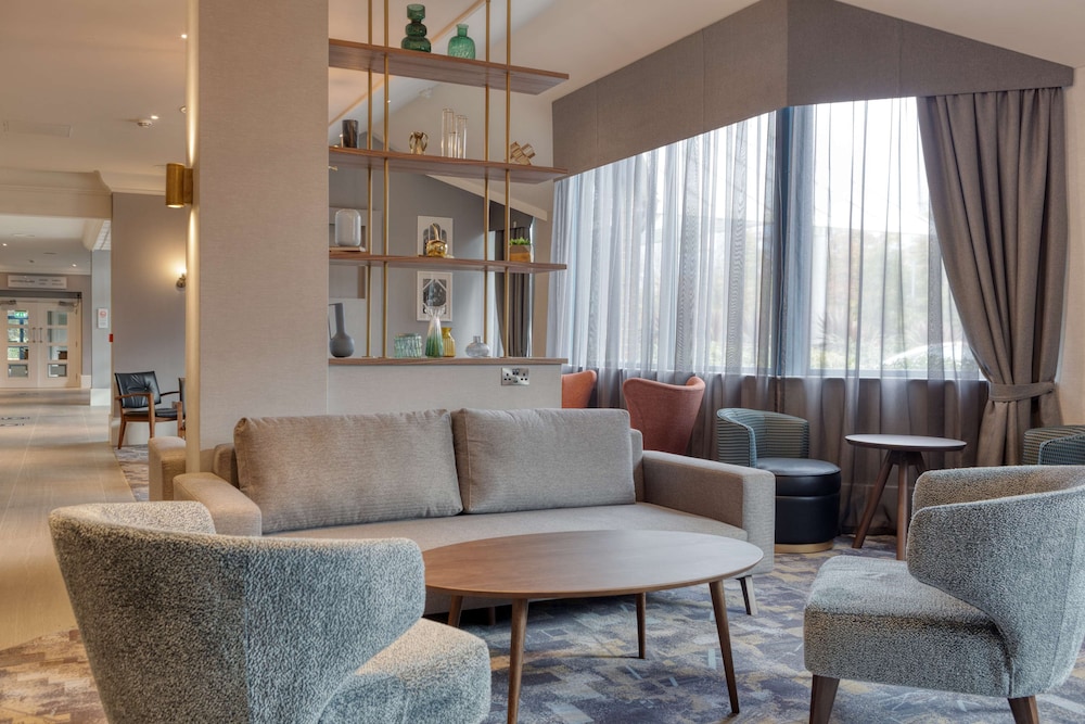 DoubleTree by Hilton London Elstree 5