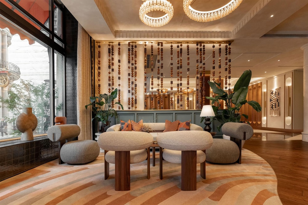 The Trafalgar St. James London, Curio Collection by Hilton 2