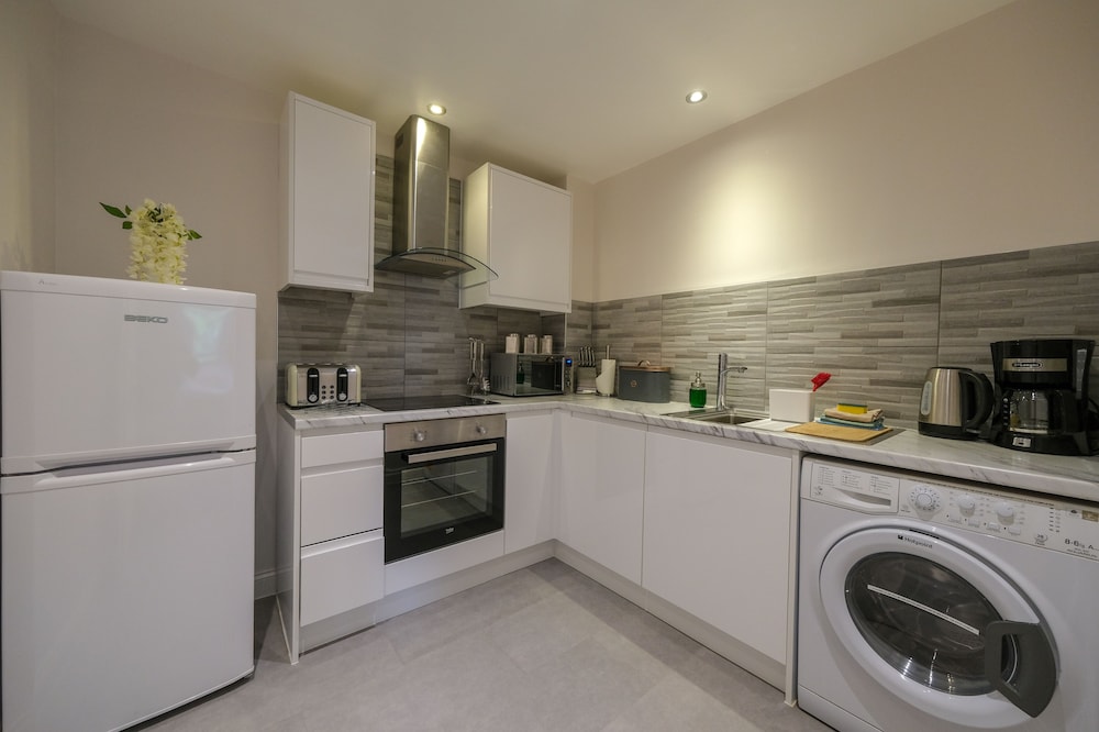 Collingham Serviced Apartments 14