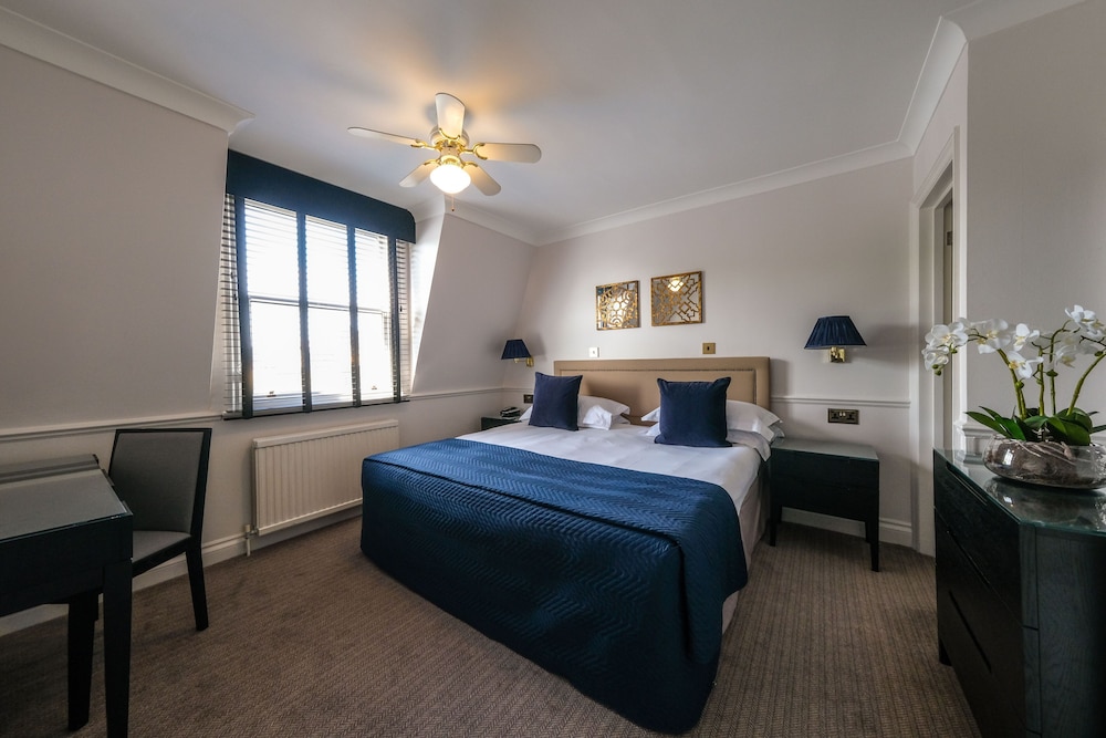 Collingham Serviced Apartments 6