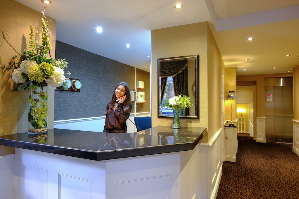 Collingham Serviced Apartments 1