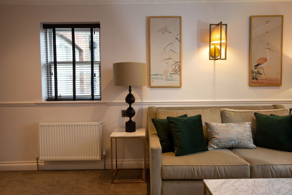 Collingham Serviced Apartments 22
