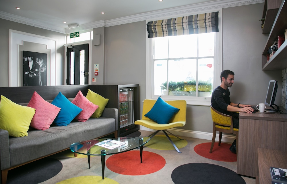 Comfort Inn Victoria 9