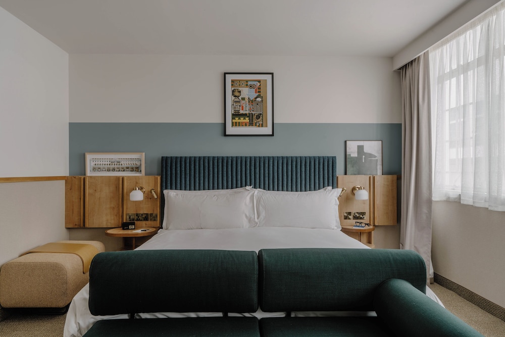 Club Quarters Hotel London City, London 13