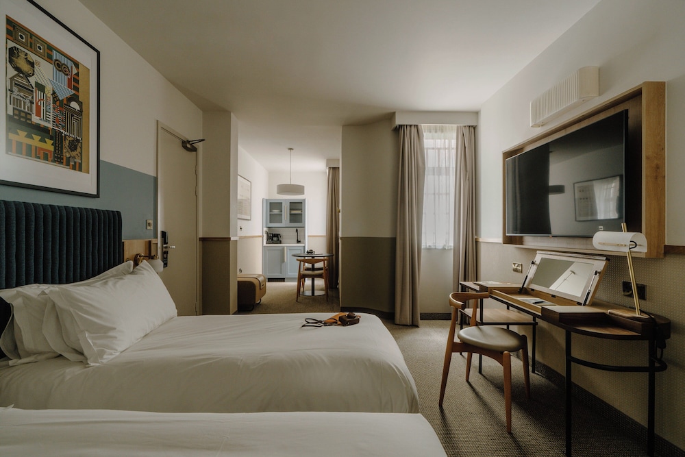 Club Quarters Hotel London City, London 9