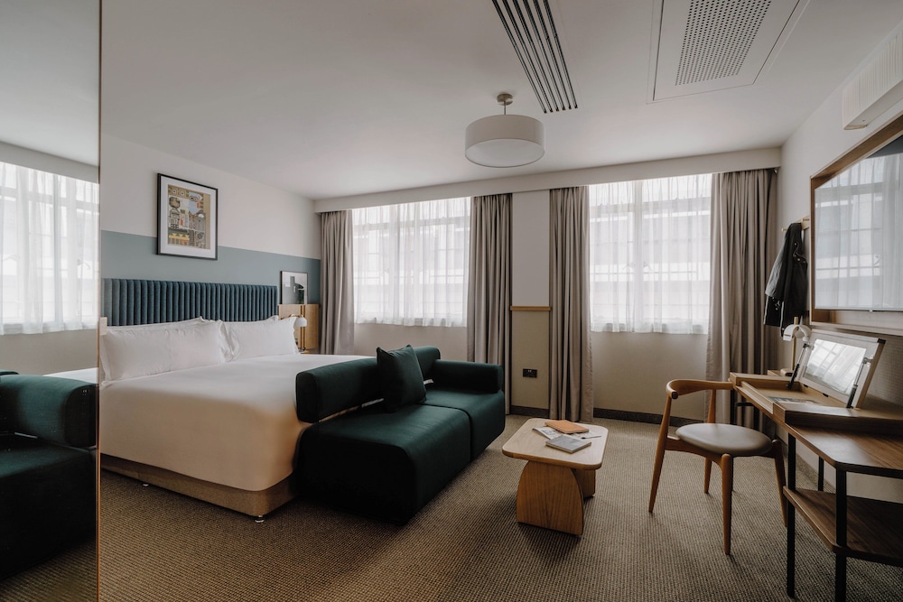 Club Quarters Hotel London City, London 8