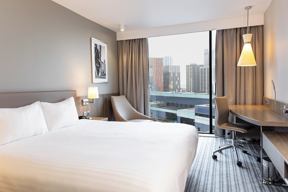 Holiday Inn London - West 22