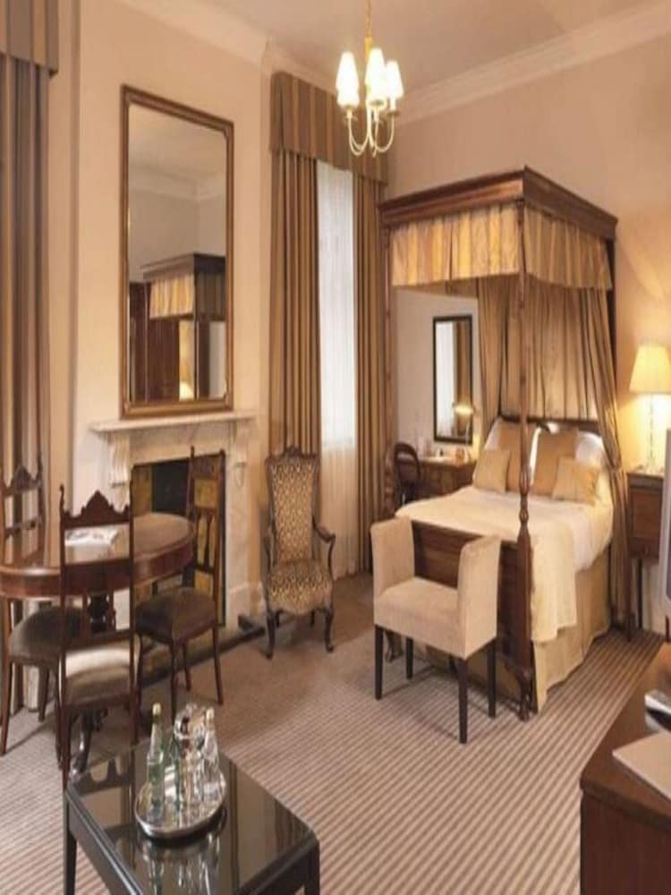 Macdonald Frimley Hall Hotel & Spa 11