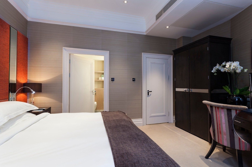The Capital Hotel, Apartments & Townhouse - London 9