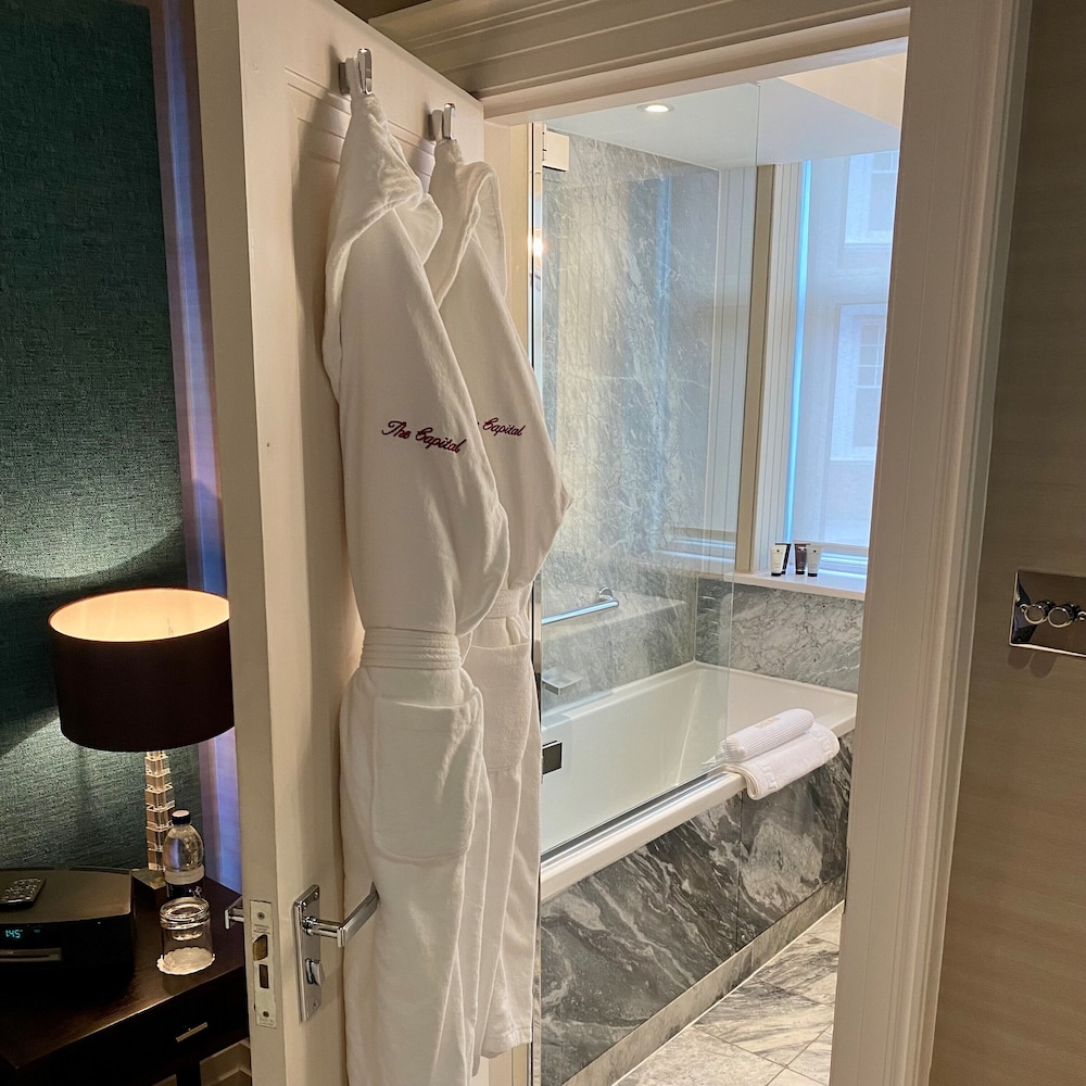 The Capital Hotel, Apartments & Townhouse - London 16