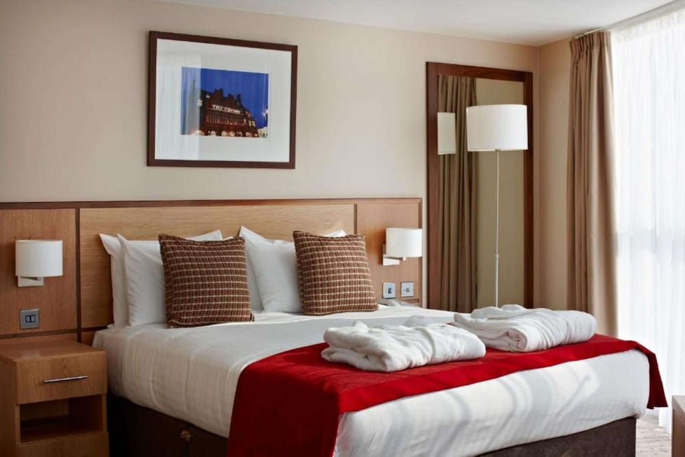 The Crown London Hotel 11