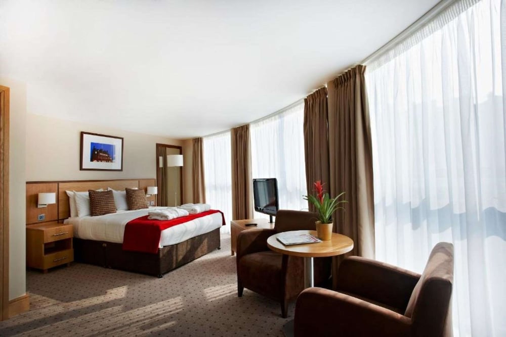 The Crown London Hotel 14