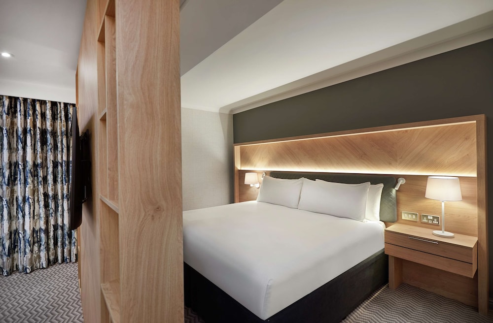 Hilton Croydon 15