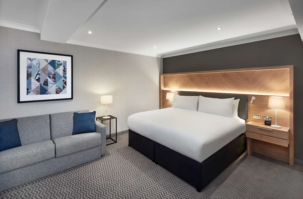 Hilton Croydon 13
