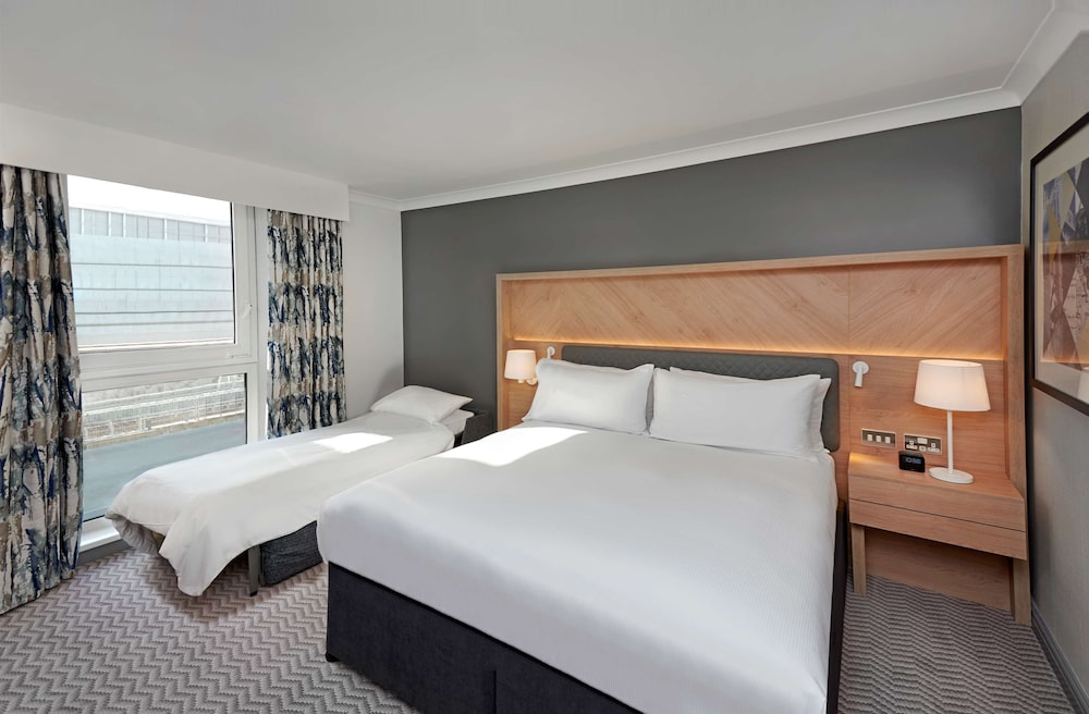 Hilton Croydon 12