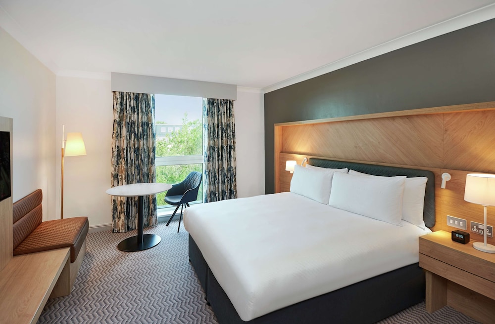 Hilton Croydon 22