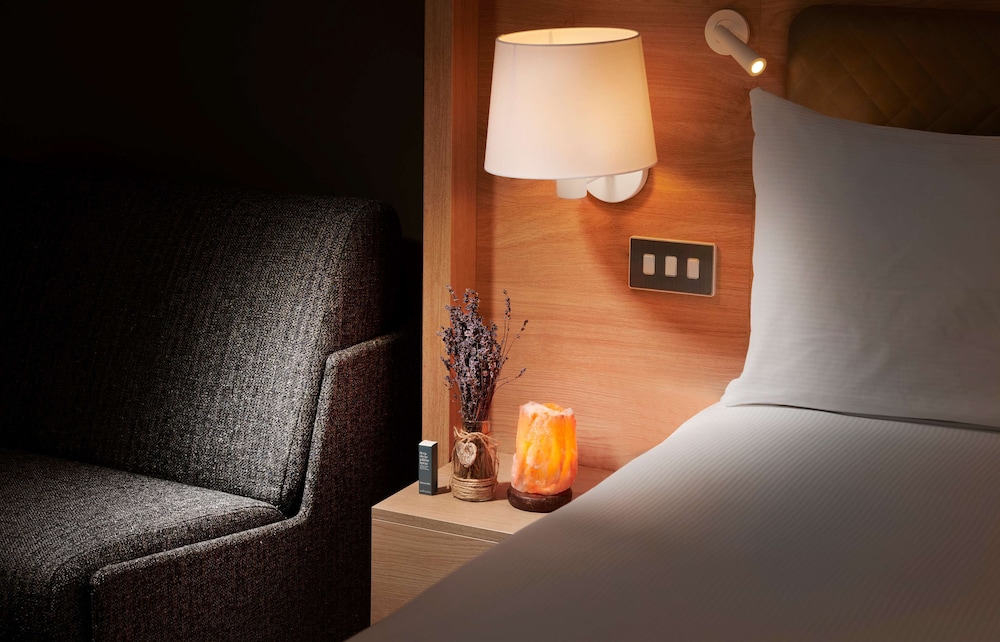 Hilton Croydon 19