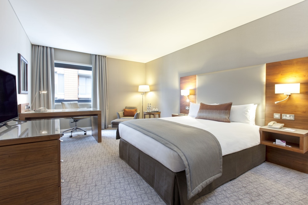 Crowne Plaza London Docklands 9