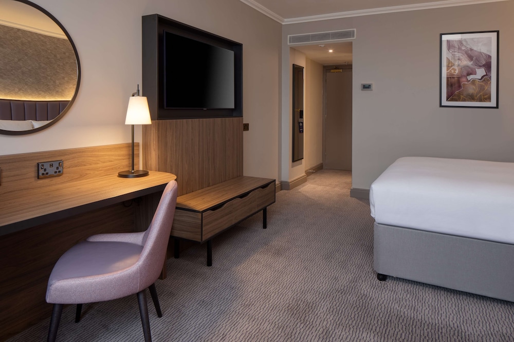 DoubleTree by Hilton Hotel Dartford Bridge 11