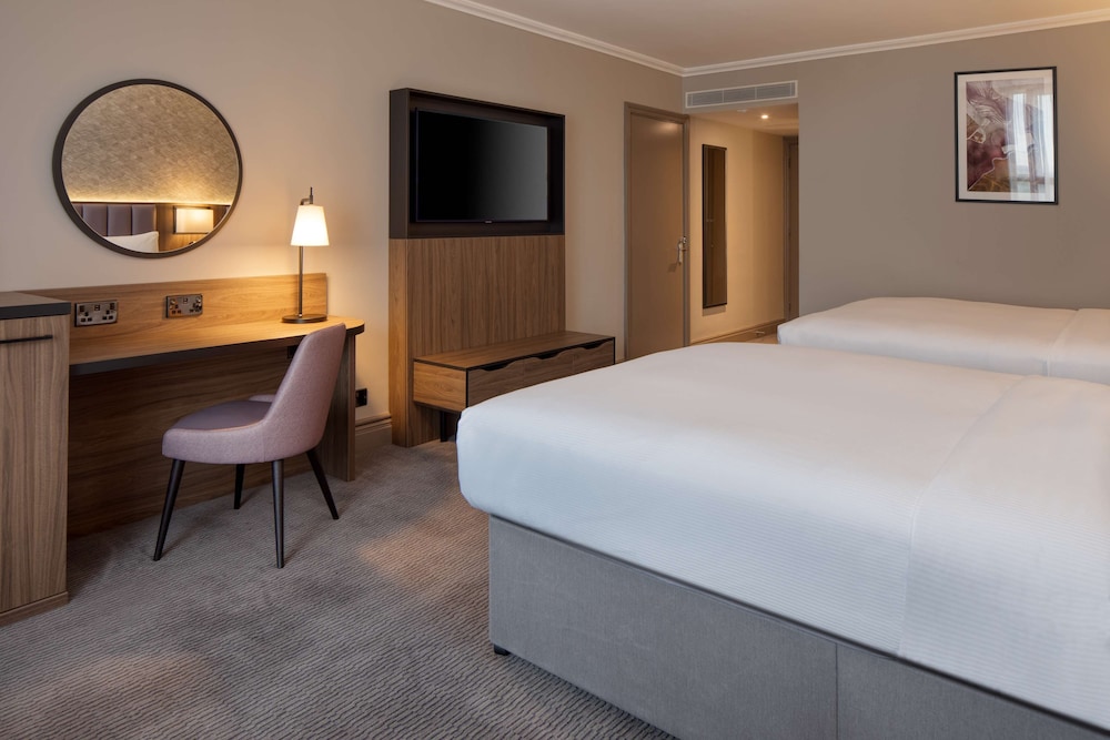 DoubleTree by Hilton Hotel Dartford Bridge 22