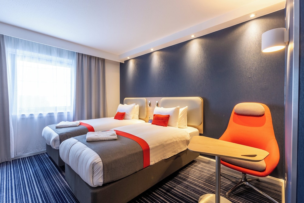 Holiday Inn Express London - Croydon 6