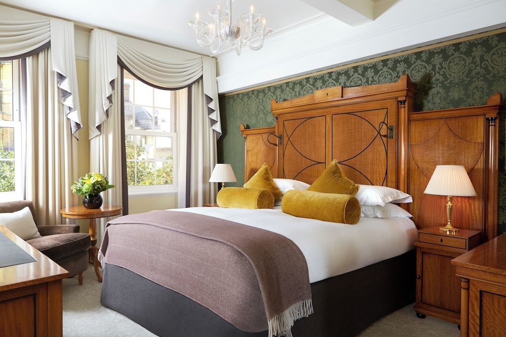 The Goring 22