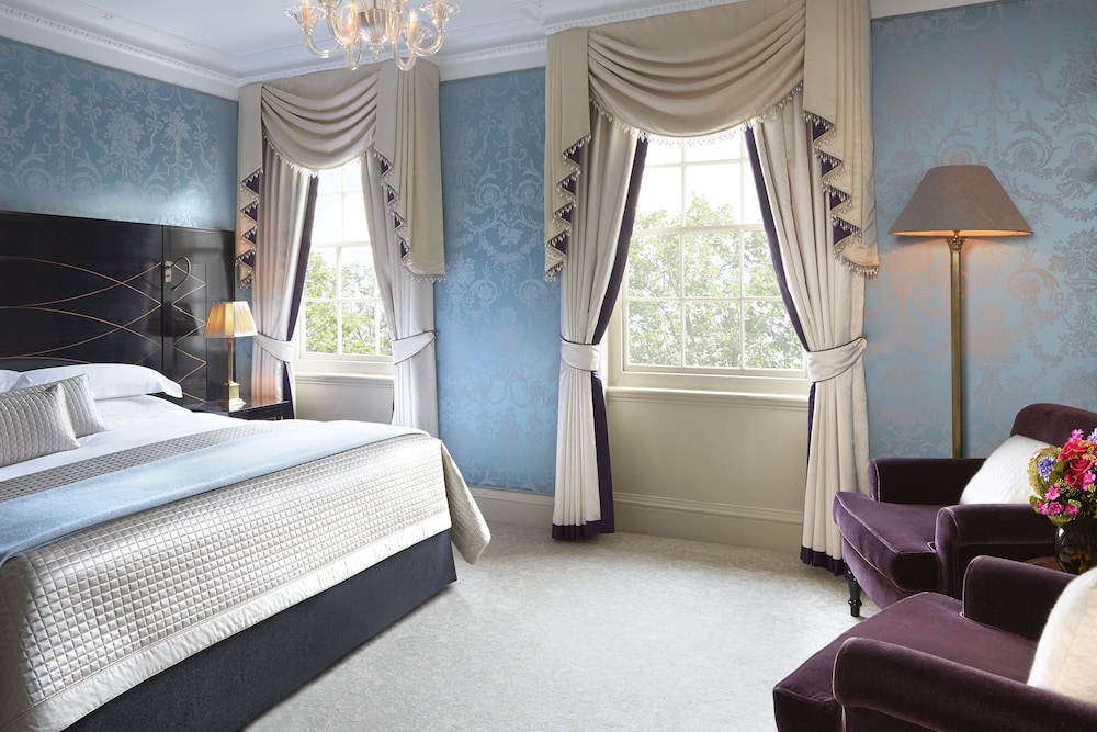 The Goring 9