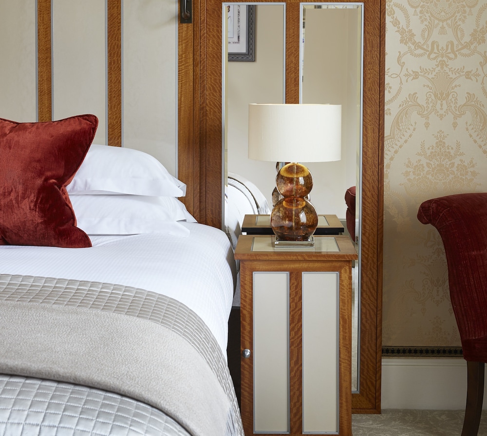 The Goring 13