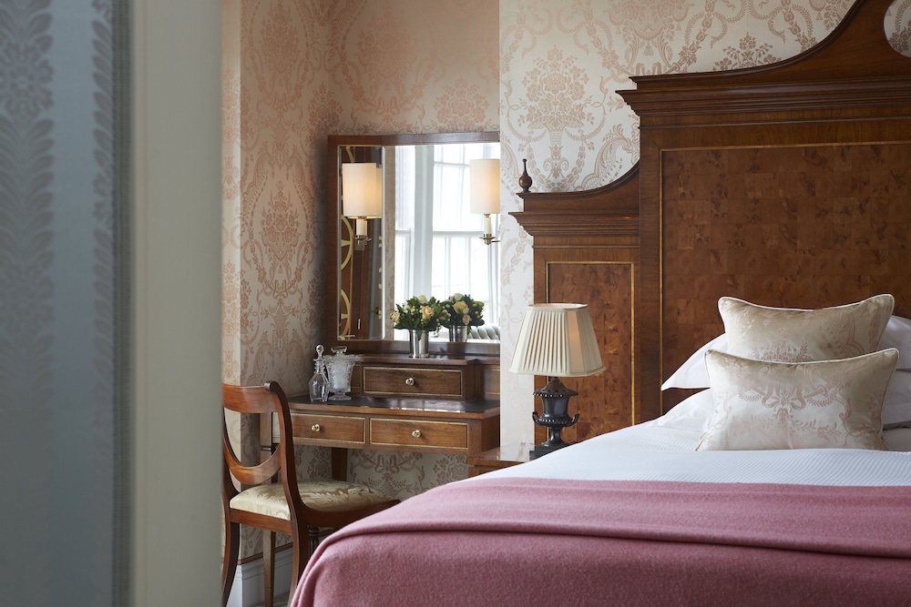 The Goring 10