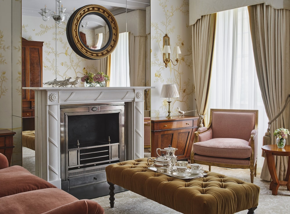 The Goring 12