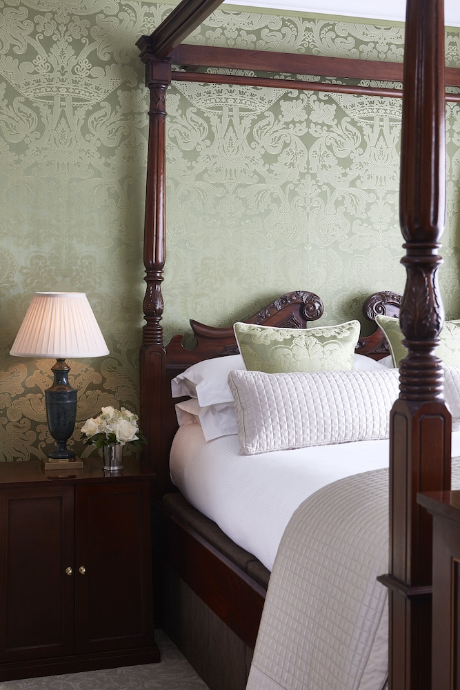 The Goring 7