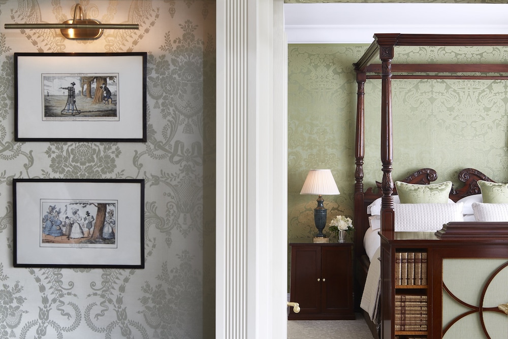 The Goring 8