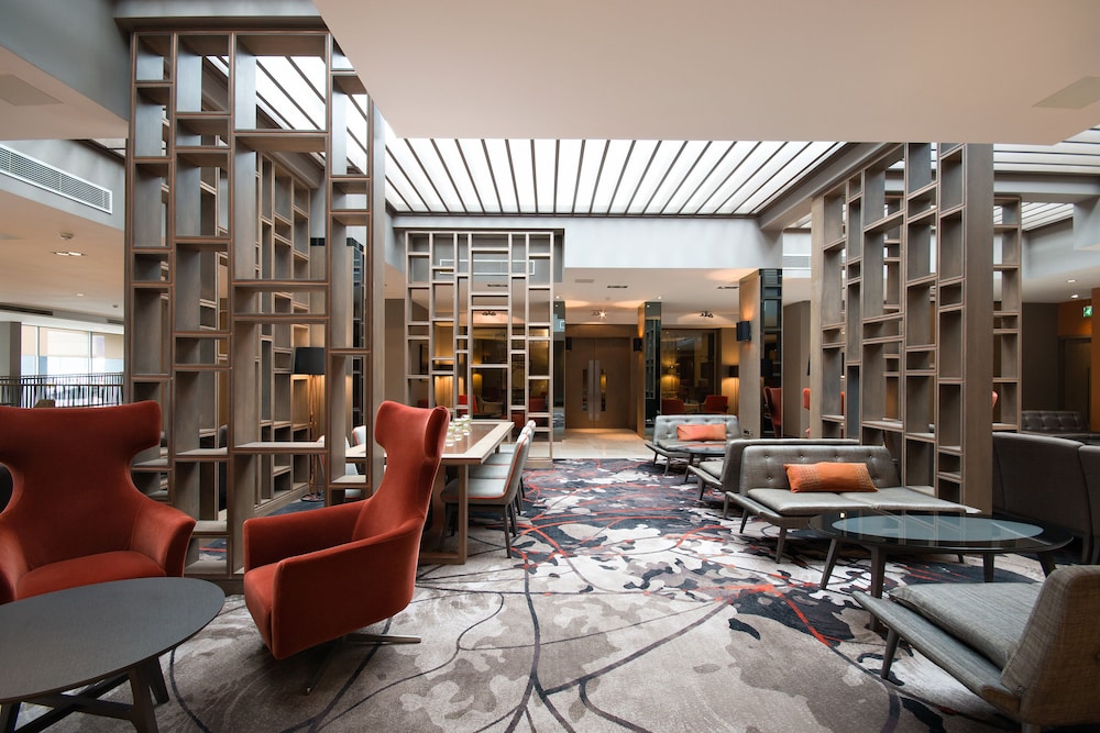 Clayton Hotel Chiswick 4