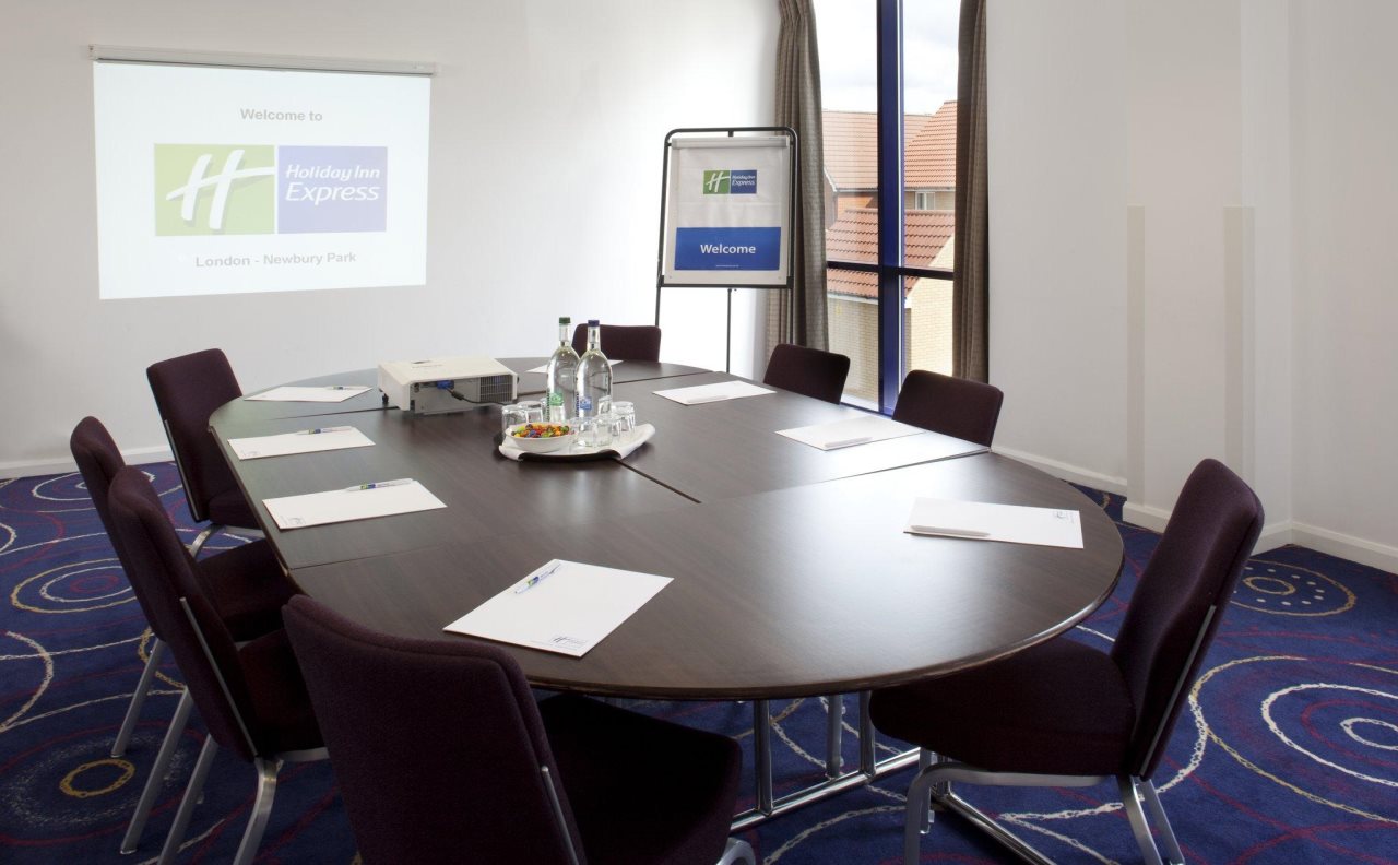 Premier Inn London Ilford Newbury Park Hotel 9