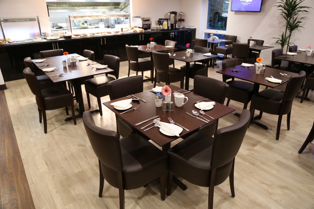 Ramada by Wyndham Oxford 18