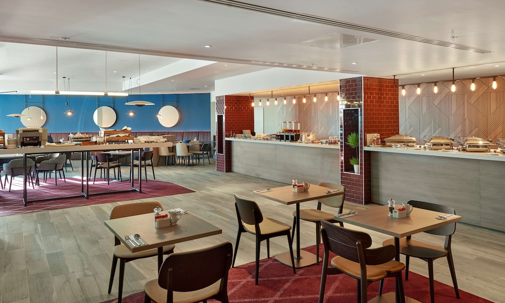 Hyatt Place London Heathrow Airport 8