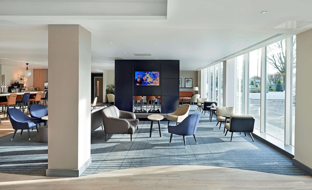Hyatt Place London Heathrow Airport 5