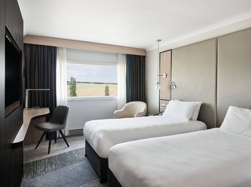 Hyatt Place London Heathrow Airport 14